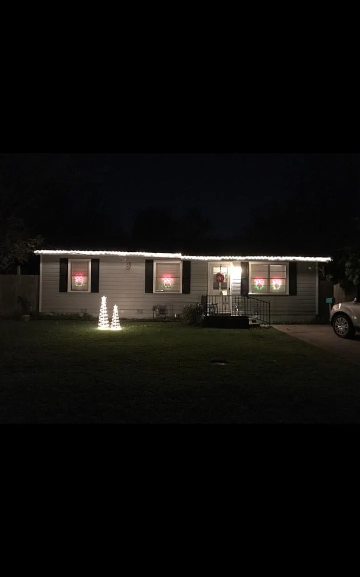 3 bed, 1100 sqft, $1,700 — Photo 1