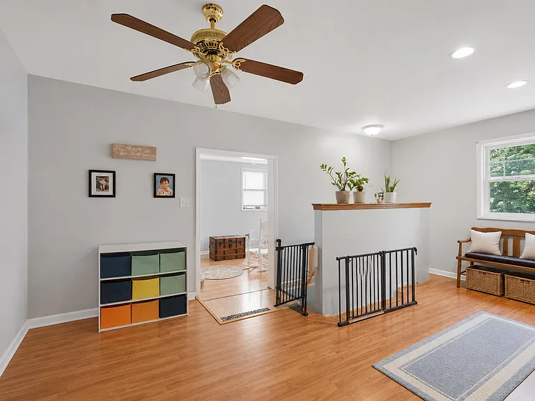 7 Idlewild Ave #B — Photo 4