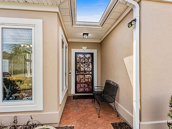 5th image of 1459 Saint Thomas Circle #F2