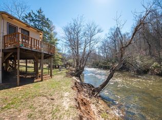 921 Sugarfork Rd, Franklin, NC 28734