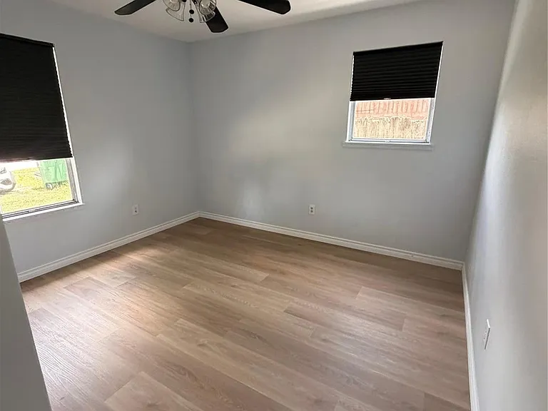 10415 Norton Dr — Photo 8
