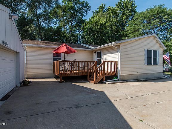 3rd image of 3223 Saint Joseph St