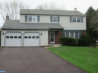 816 Pulaski Dr, Lansdale, PA 19446