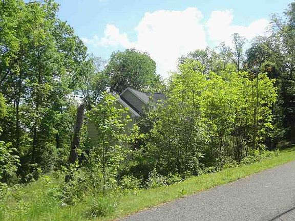5th image of 440 Winding River Ln