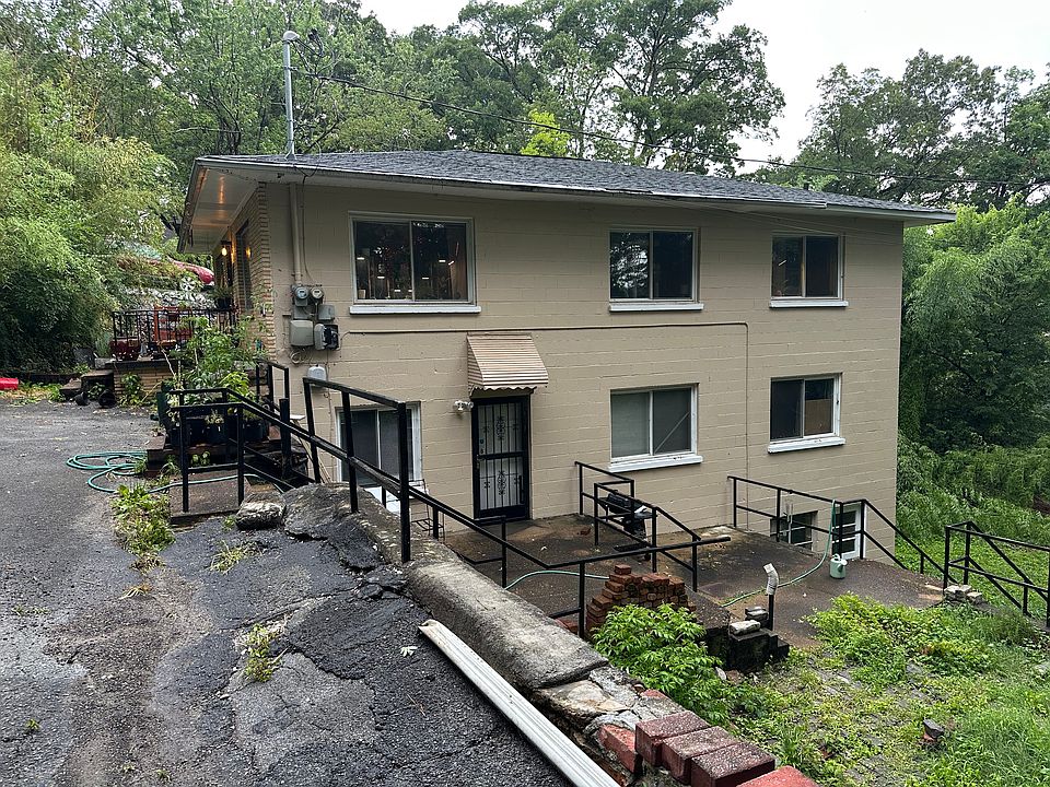 1st image of 607 Clarendon St #B