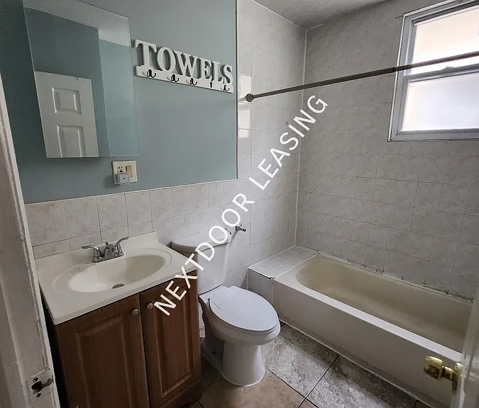 183 Wegman Pkwy #2M — Photo 2