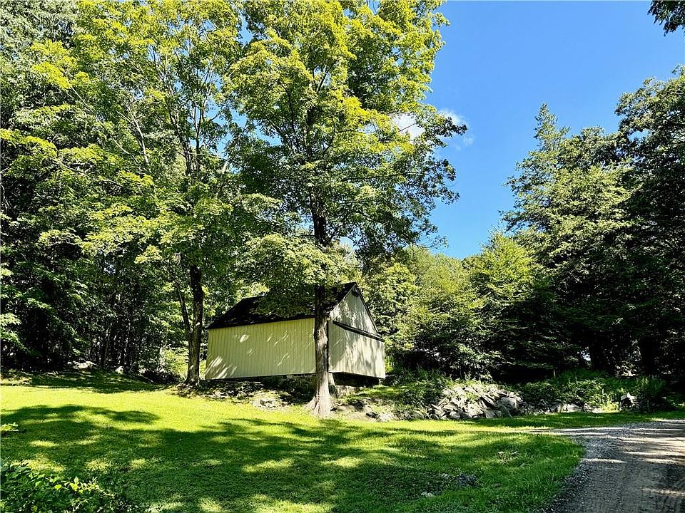 1st image of 75 Little Town Lane