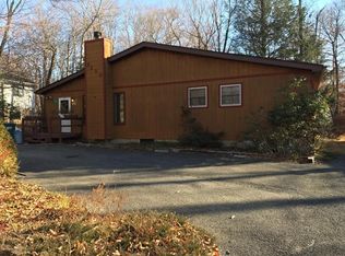 3345 Woodland Dr, Tobyhanna, PA