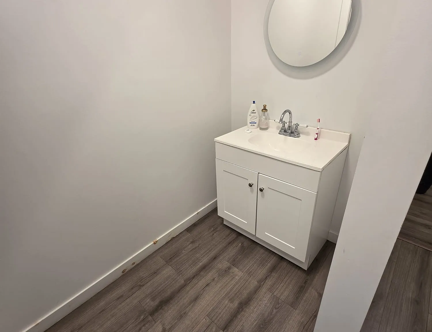 3 bed, 1000 sqft, $3,300 — Photo 1