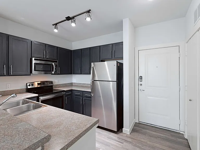 The District At Cypress Waters - Parson's Green — Photo 300