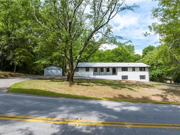 2083 Parkwood Rd, Snellville, GA 30078