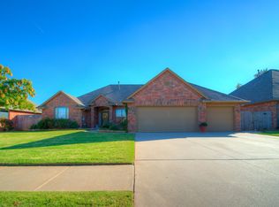 1164 Kingsway Ave, Yukon, OK 73099