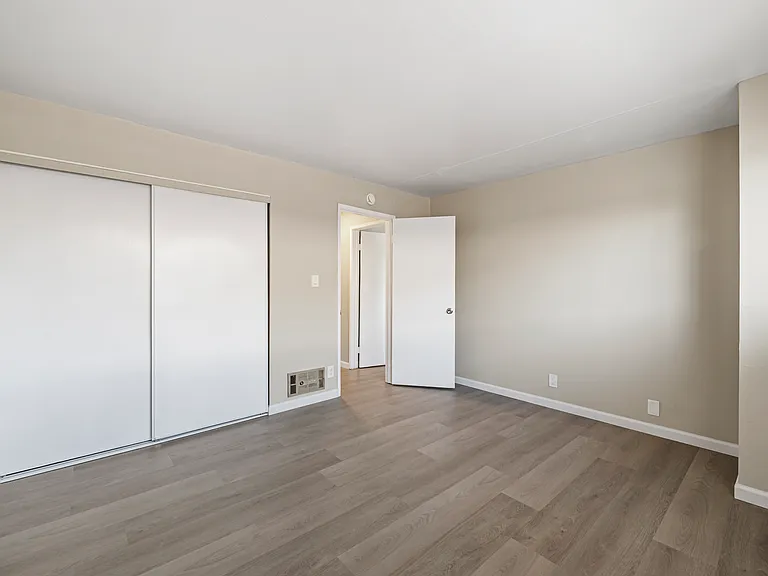 340 Industrial Parkway — Photo 26