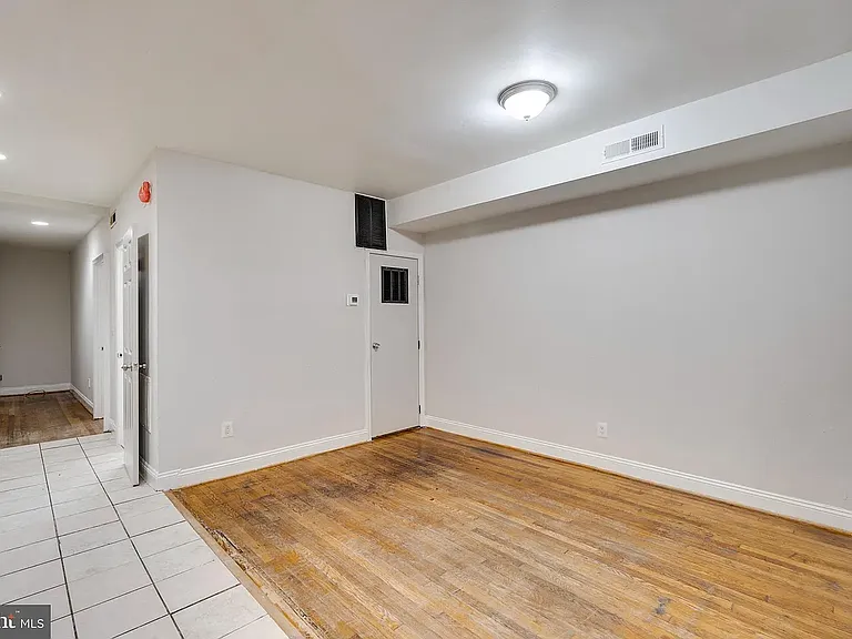 1508 V St SE — Photo 4