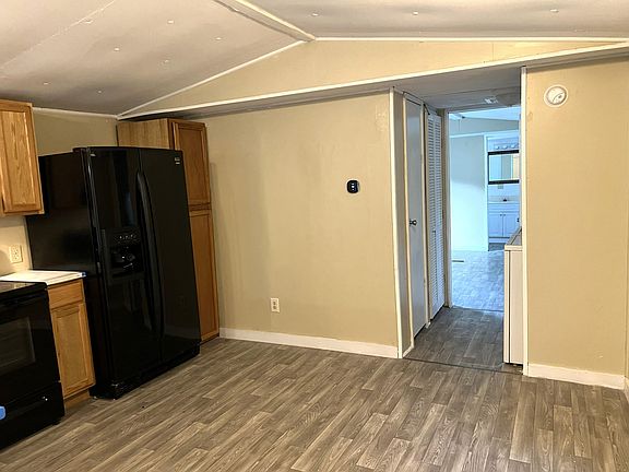 4th image of 206 Cypress Point Ln