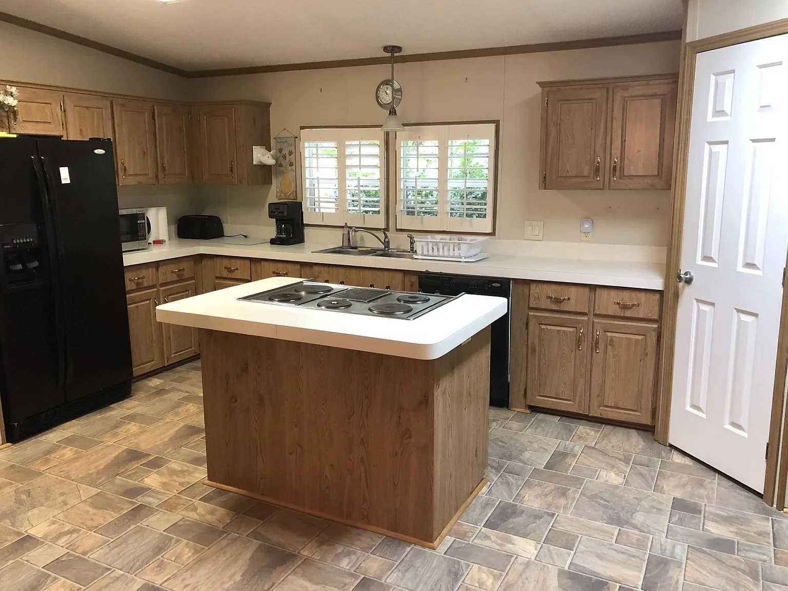 3 bed, 2.5 bath, 1719 sqft, $3,000 — Photo 4