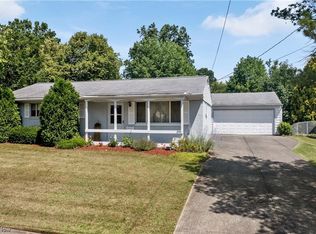 290 Phillips Ave, Munroe Falls, OH 44262