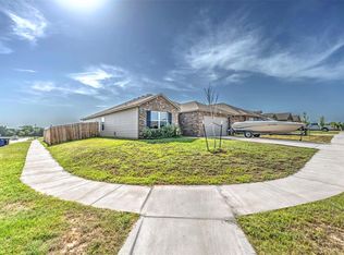 2915 Russell Rd, Chickasha, OK 73018