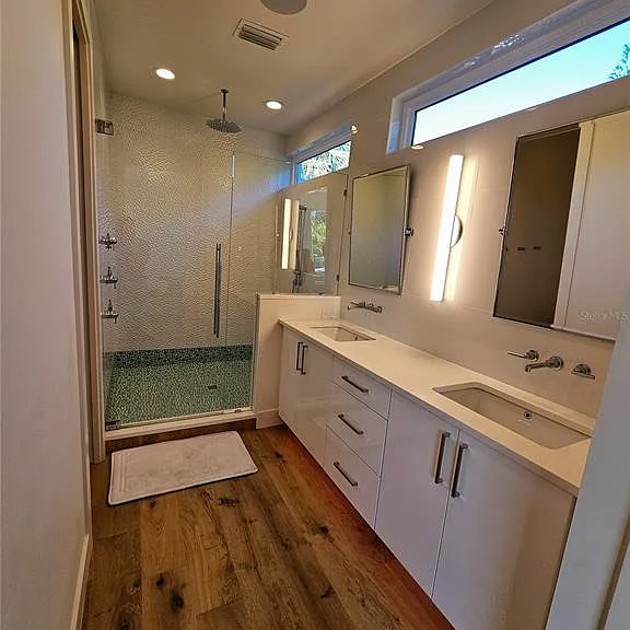 2408 Nassau St — Photo 12