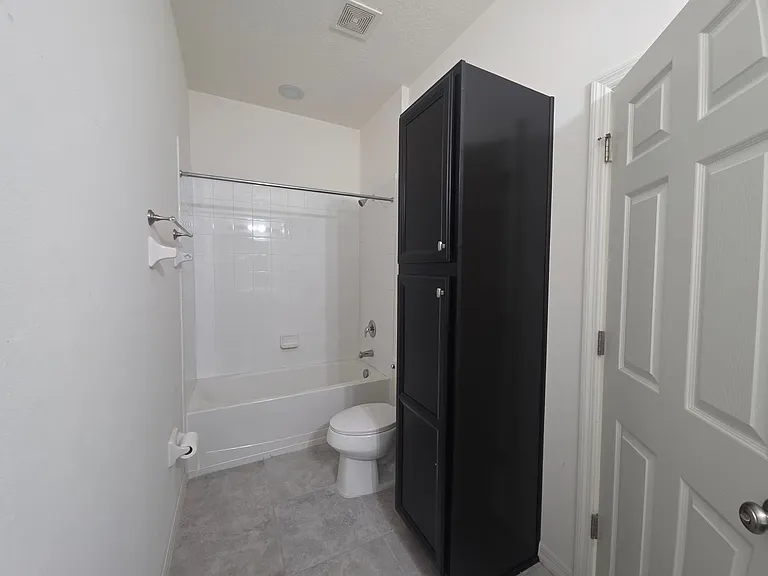17545 Buckingham Garden Dr — Photo 10