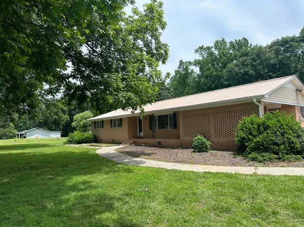 124 Cumberland Dr, Clarkesville, GA 30523