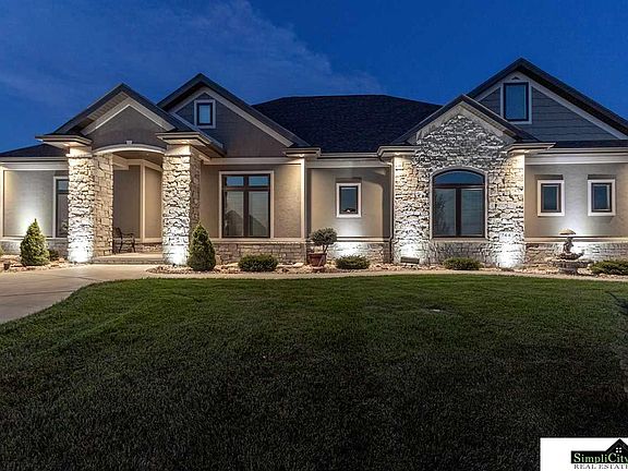 2nd image of 744 Linden Dr