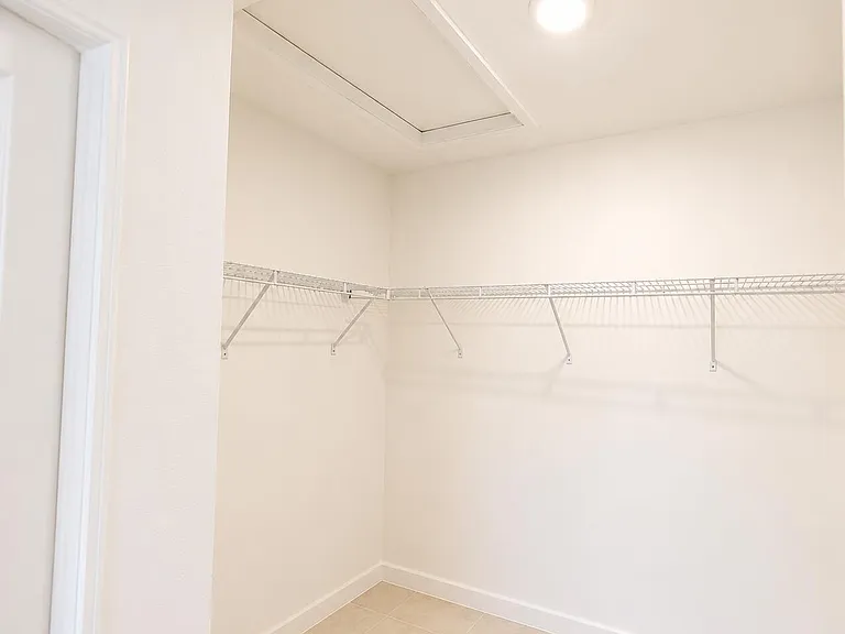 5085 SW 37th St — Photo 22