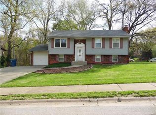4403 Delta Queen Ln, Godfrey, IL 62035