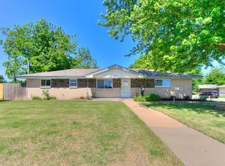 1401 S Broadway Ave, Moore, OK 73160