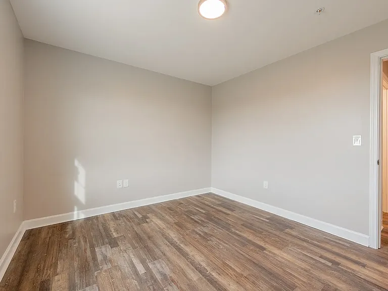 755 Fairview Rd #G — Photo 5
