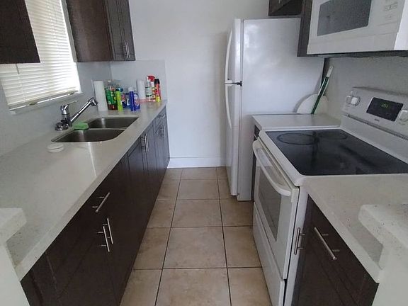 2nd image of 1964 NE 172nd St #4