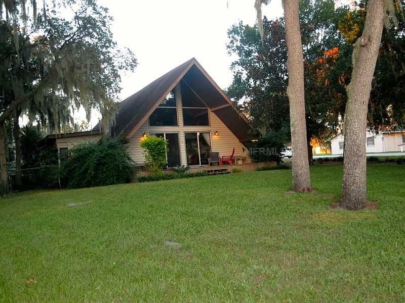 1st image of 131 Lakeshore Dr
