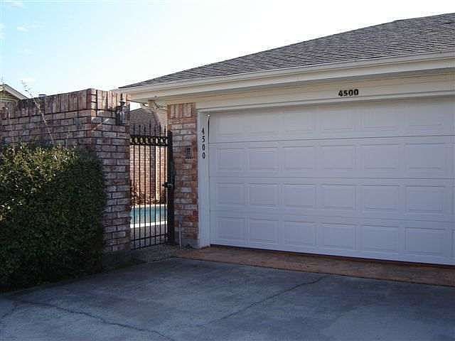 1st image of 4500 Briarwood Ln