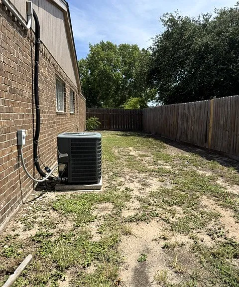 2353 Palm Dr — Photo 11