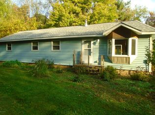 10696 Gilkey Rd, Plainwell, MI 49080