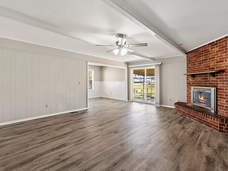 8208 Mark Ln — Photo 5