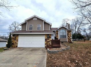 112 Sunset Loop, Carl Junction, MO 64834