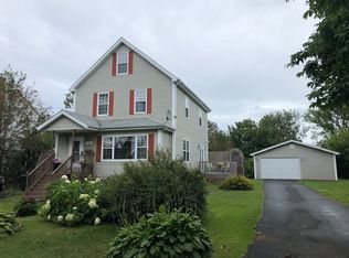 578 George St, New Waterford, NS B1H4E3