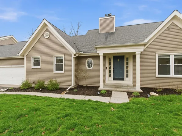 7779 Newport Dr, Clarkston, MI 48348