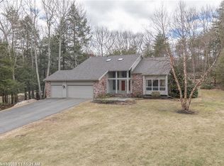 3 Heritage Ln, Falmouth, ME 04105