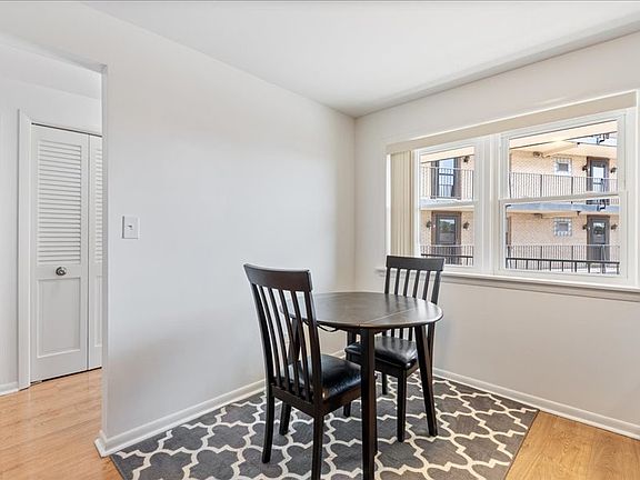 4th image of 4572 N Milwaukee Ave APT 2C