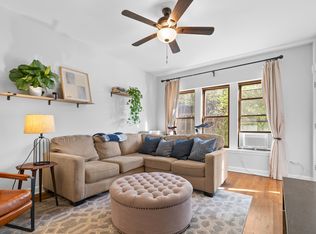 1526 W Belle Plaine Ave APT 1, Chicago, IL 60613