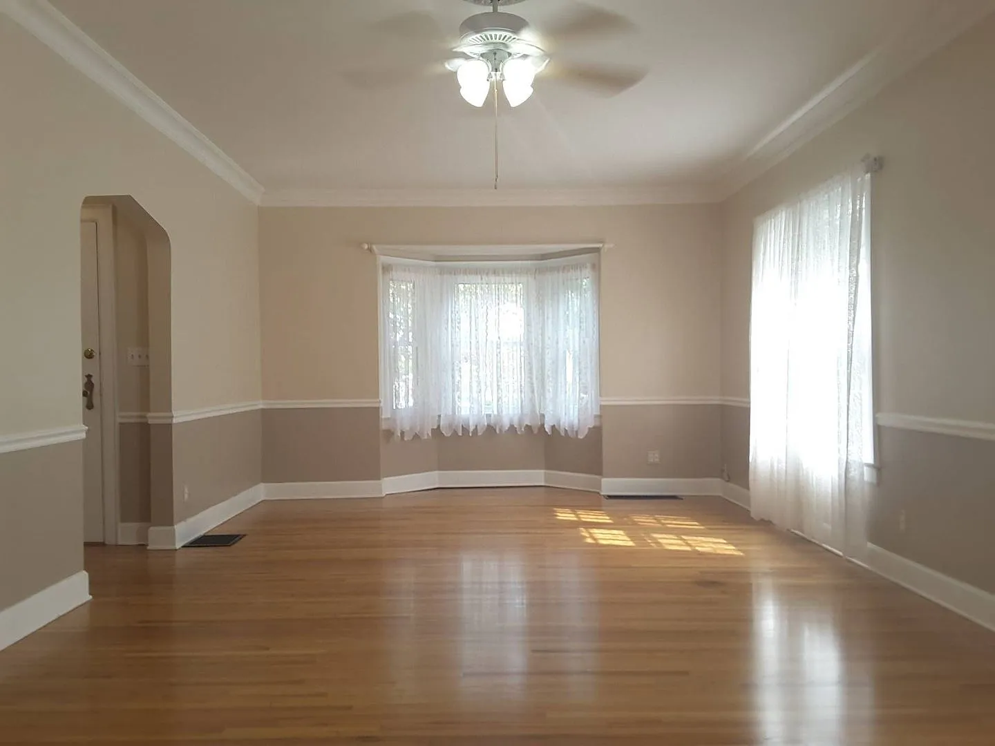 Charming 3 Bedroom Home in Goshen! — Photo 4