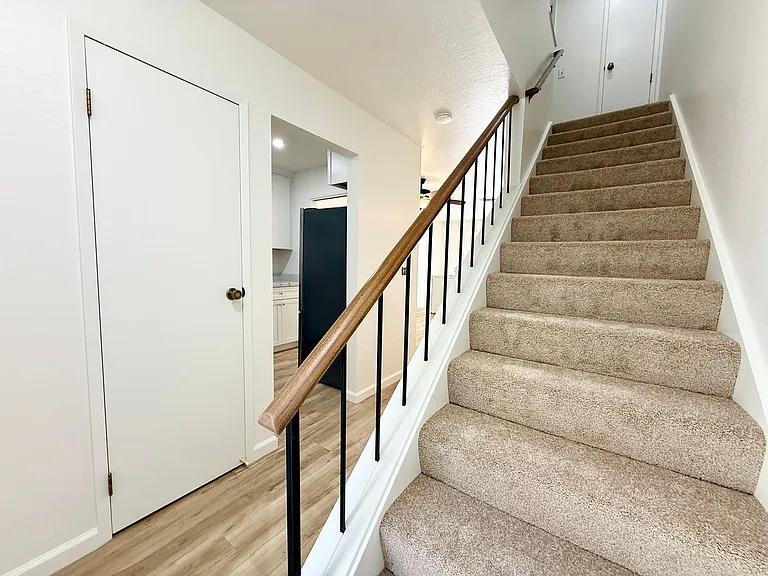 1254 Terra Nova Blvd — Photo 15