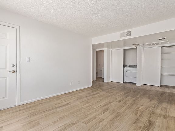 4th image of 222 E Cody Dr #229