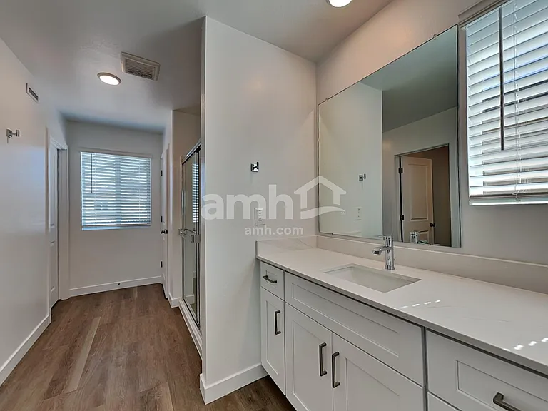 4625 S 97th Dr — Photo 14