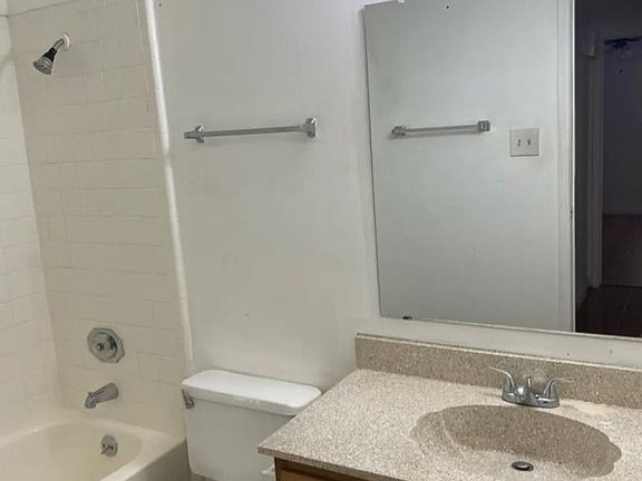 3rd image of 7400 Bellerive Dr APT 1308