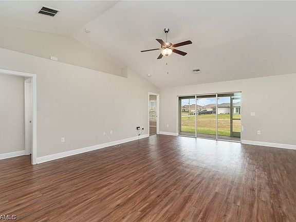 4th image of 3423 NE 12th Ave