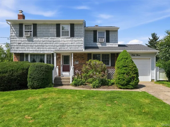 53 Comerford Street, Port Jefferson, NY 11776