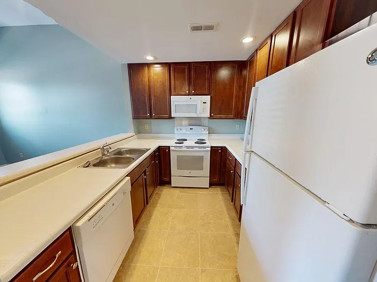 3861 McRee Ave — Photo 7